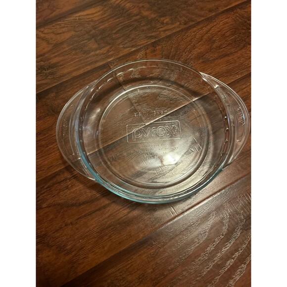Vintage Pyrex 9.5 " Glass Deep Dish Pie Plate with Fluted Edge & Handles #2229 - Picture 1 of 3